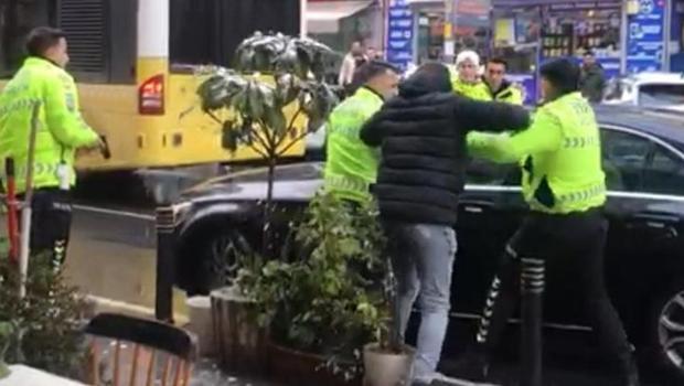 Beşiktaş'ta polisin 'dur' ihtarına uymadı, silah çekip durduruldu... Ruh ve sinir hastalıkları hastanesine yatırıldı