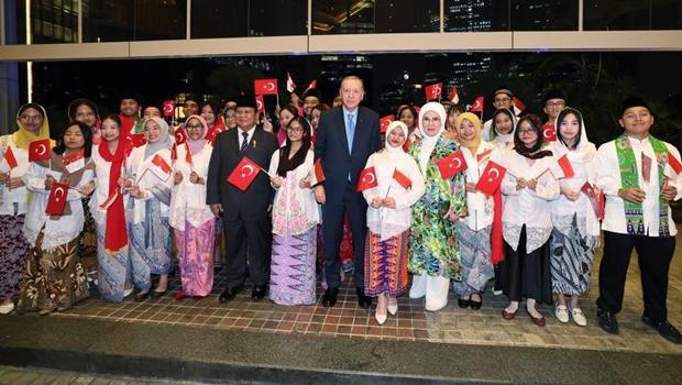 Cumhurbaşkanı Erdoğan, Endonezya'ya gitti