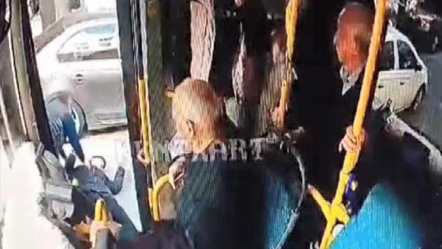 Otobüste korkunç olay! Kapı açılınca asfalta düştü, kafatası kırıldı