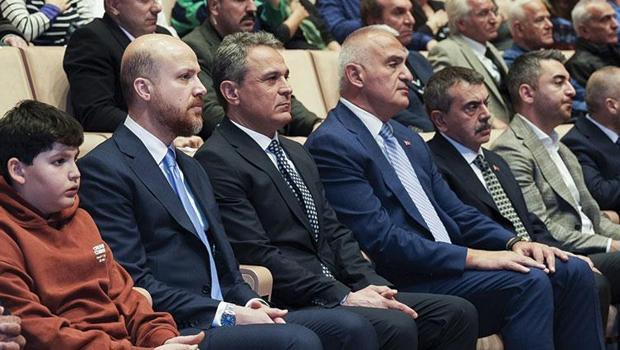 Bakanlar Tekin ve Ersoy, "3. Uluslararası Alevilik ve Bektaşilik Çalışmaları Bilim Ödülleri Töreni"ne katıldı