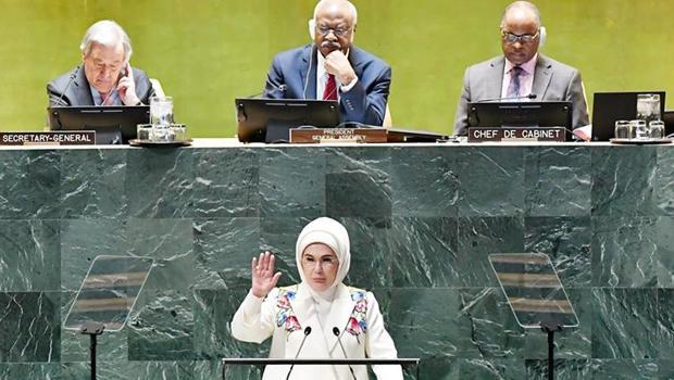 ‘Çöpe atılan eşyaların 'ı kullanılabilir’ Emine Erdoğan: Yavaş ve sürdürülebilir modaya geçmeliyiz