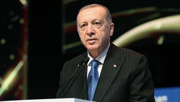 Cumhurbaşkanı Recep Tayyip Erdoğan, cuma namazını Hz. Ali Camisi'nde kıldı