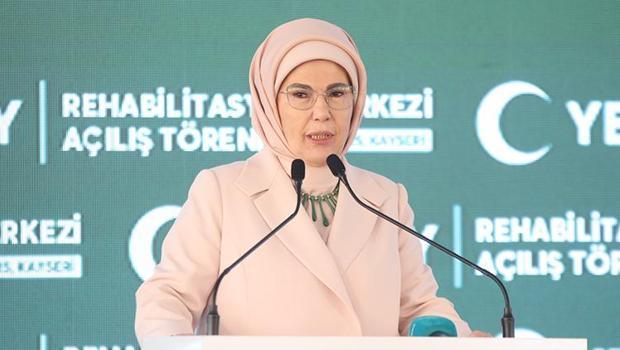 Emine Erdoğan: Çocuklarımızı bu 'dijital dadılar'ın elinden kurtaralım