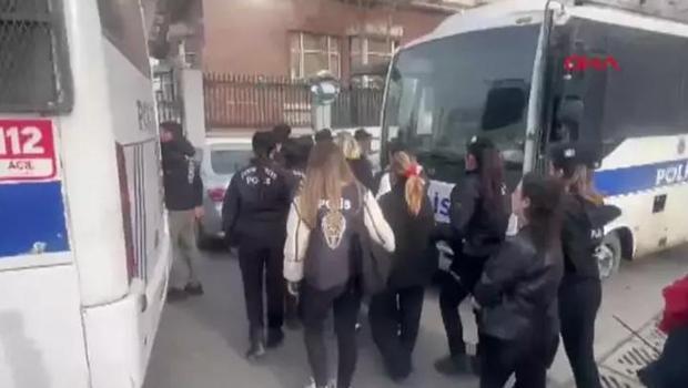 İstanbul'da yasa dışı bahis operasyonunda gözaltına alınan 29 kişi adliyeye sevk edildi