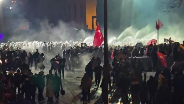 Son dakika: İzinsiz gösterilerde 206 kişiye tutuklama talebi