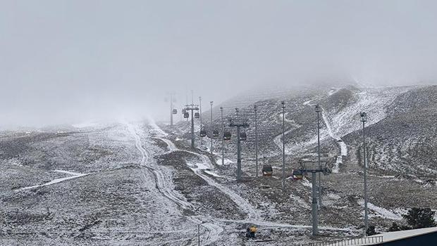 Erciyes'e nisan karı: Her yer beyaza büründü