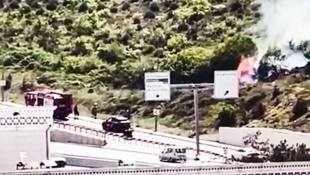 Fırtına uçuruyor