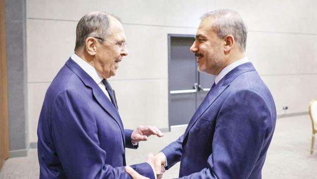 İkili zirvelerin adresi... Krizlere ‘çözüm’ masaları kuruldu
