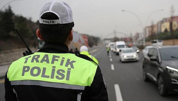 İstanbul'da 'yarı maraton' nedeniyle yarın bazı yollar trafiğe kapatılacak