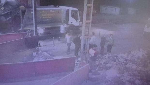 Annesinden hatıra kalan kolye, yanlışlıkla çöpe atıldı! 7 ton çöpün içinde bulundu