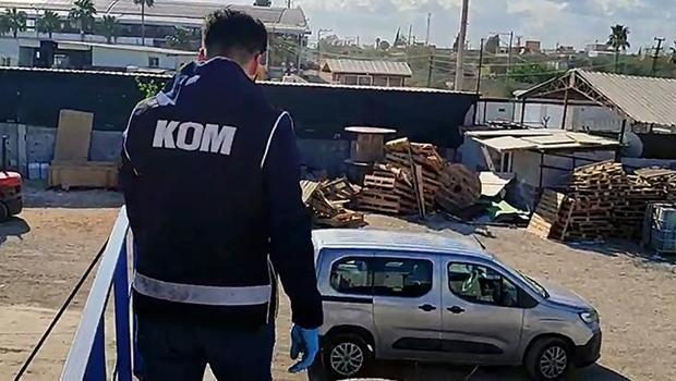 Çeşitli maddelerle inceltip dönüştürüyorlardı: 25 bin litre sahte akaryakıt ele geçirildi