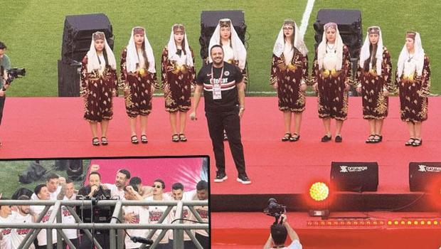 Futbolcularla Gençlerbirliği Marşı’nı söyledi: Fanatik tenor ‘sahaya indi’