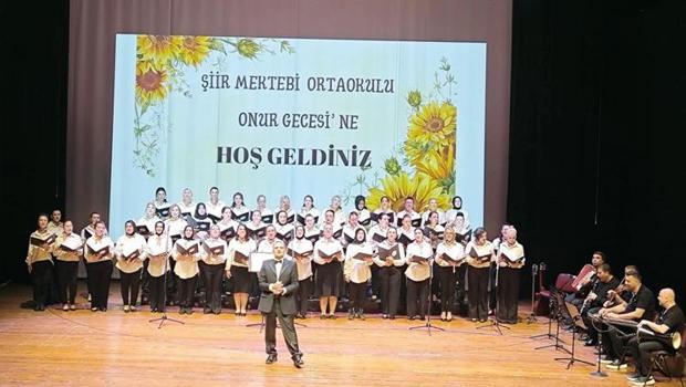 Şiir Mektebi’nin ‘Veliler Korosu’