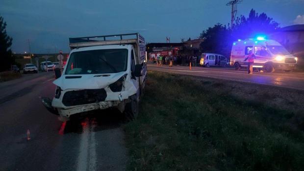 Siirt’te kamyonet ile hafif ticari araç çarpıştı: Çok sayıda yaralı var