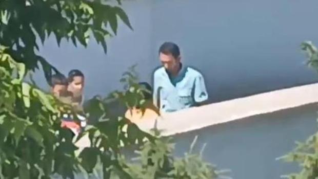 Afyonkarahisar'da 9 yaşındaki öğrencisini tokatladı!