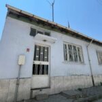 Bu ne cüret! Sahipleri vefat edince, levye ile eve girip yerleştiler
