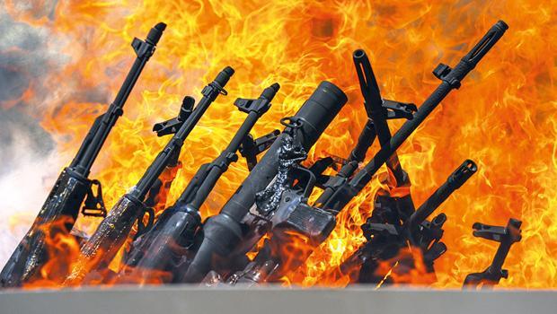 Hürriyet Kuzey Irak’ta: 47 yıllık terör biterken tarihi anlar... PKK silahlarını böyle yaktı