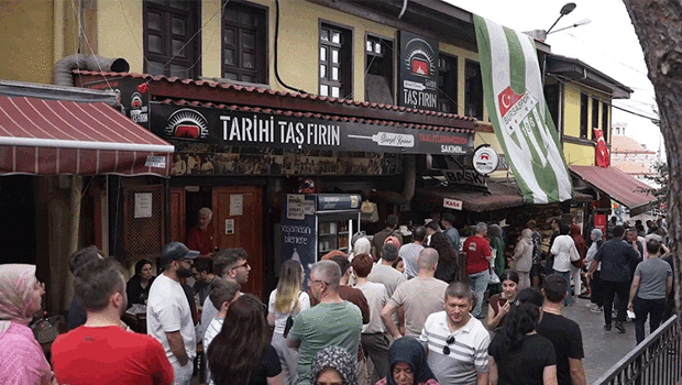 Kültür Yolu Festivali Bursa’da gerçekleştirildi... Coşku ekonomiye yansıdı, otel ve restoran sahipleri memnun