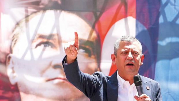 Özel, İzmir’de konuştu: Ben Tunç kardeşimi satmam