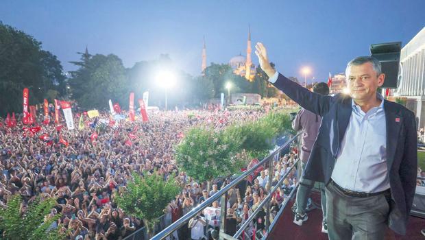 Özel’den karikatür açıklaması: saygısızlığa da lince de izin vermem