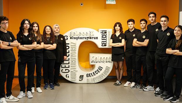 Türkiye'de bir ilk olarak Demirören Medya ve Teknoloji Mesleki ve Teknik Anadolu Lisesi'nde açıldı | LGS’de yüzde 1’lik başarı dilimindeki öğrencilere burs