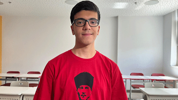 Lösemiyi yendi, çocukluk hayali olan ODTÜ'yü kazandı