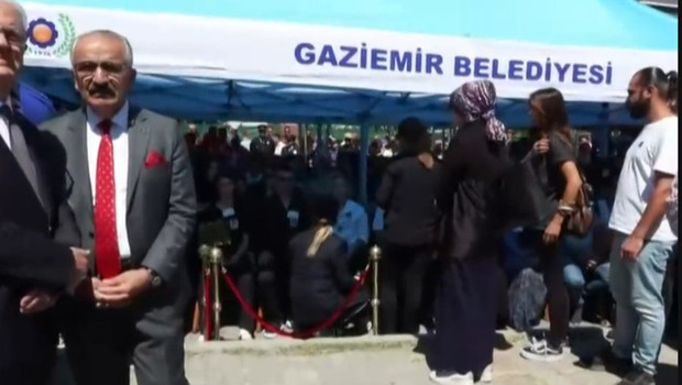 15 Temmuz Şehitler Camii'nde cenaze töreni... İzmir şehitleri son yolculuğuna uğurlanıyor