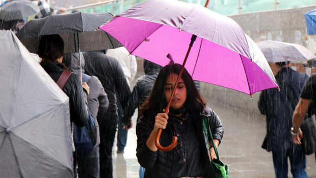 Bugün hava nasıl olacak? Meteoroloji'den İstanbul dahil birçok il için sağanak uyarısı