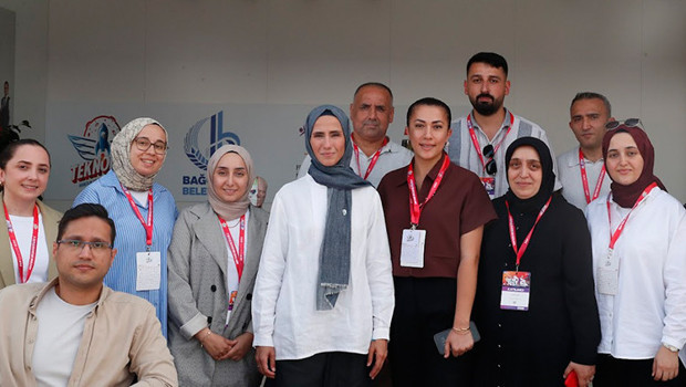 Sümeyye Erdoğan Bayraktar, TEKNOFEST'teki Engelliler Sarayı standını ziyaret etti
