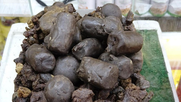 Bin bir emekle temize çekiliyor, 50 gramını bin 250 liradan satıyor | 'Bunu uzaya çıkmış olan Alper Gezer Avcı'ya ulaştırmak istiyorum'