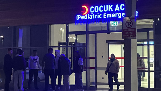 Kütahya'da okul gezisinden dönen 17 öğrenci zehirlenme şüphesiyle hastaneye kaldırıldı