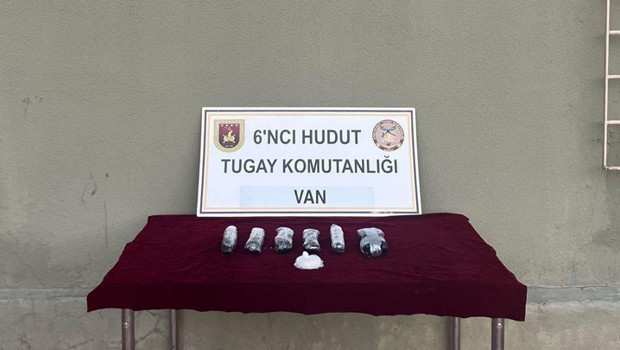 MSB: Van hudut hattında 1 kilo 995 gram uyuşturucu ele geçirildi