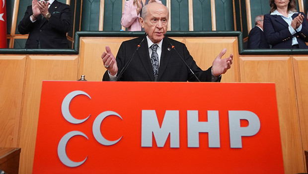 Bahçeli'den "24 Kasım Öğretmenler Günü" mesajı