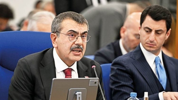 Bakan Tekin’den tarikat yanıtı