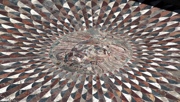 Burdur'da Medusa mozaiğinin üzeri kapatıldı