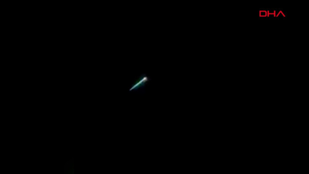 İstanbul'da gökyüzünde görülen parlak cisim heyecana yol açtı