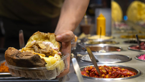 Midye ve kumpir faciası anne ile çocuklarını hayattan koparmıştı... Bu gıdalar nasıl ölümcül hale gelebiliyor? Uzman isim anlattı: Kalıcı hasarlara da neden oluyor