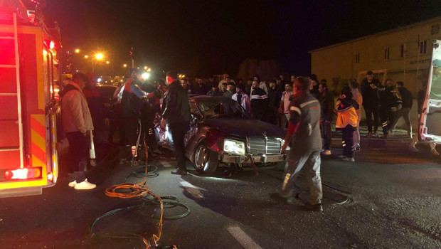 Nevşehir’de tur otobüsü ile otomobil çarpıştı: 2 can kaybı