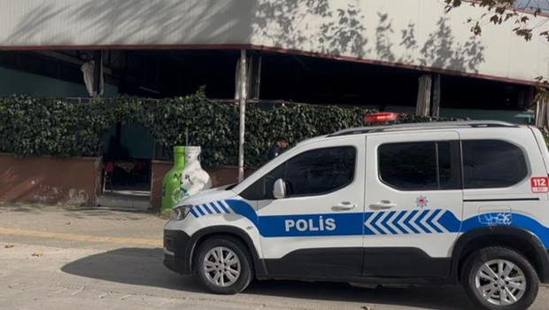 Tüfekle kahvehaneyi bastı, eski damadını darbedip bıçakladı! 'Kızımı kaçırmaya çalıştı'