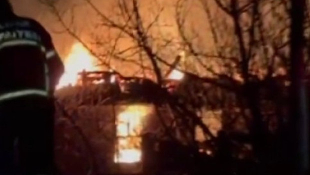 Çankırı'da korkutan yangın! Köyde çıkan yangında iki ev küle döndü