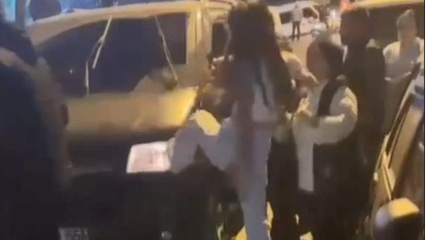 Gaziosmanpaşa’da kadına şiddet iddiası: Şüpheliye ve aracına saldırdılar