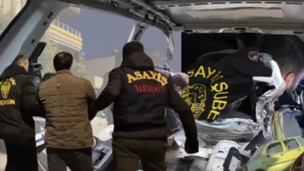 Son dakika... Mersin’de 'Change Araç' çetesine yönelik operasyonda 18 şüpheli yakalandı