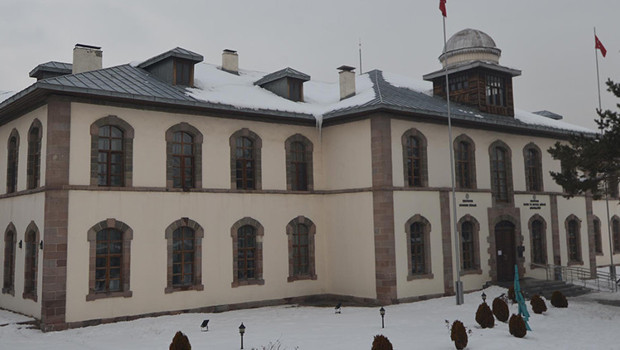 Tarihi kararlar burada alınmıştı | Erzurum Kongresi'nin yapıldığı bina ziyarete kapatıldı