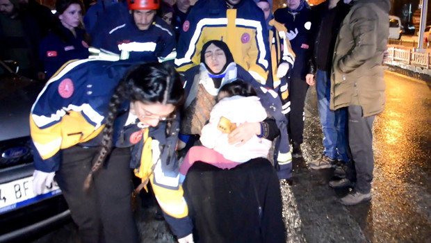 Erzurum'da faciadan dönüldü... 9 kişi yaralandı