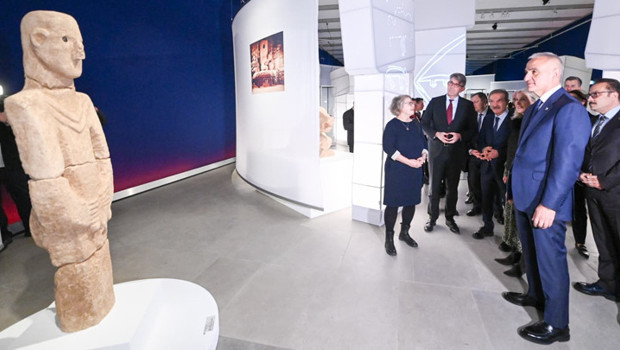 Roma’dan sonra bu kez Berlin’de... Bakan Ersoy 12 bin yıllık tarihi Avrupa’nın kalbine taşıdı