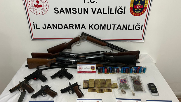 Samsun'da uyuşturucu ve silah kaçakçılığı operasyonu: 3 zanlı yakalandı