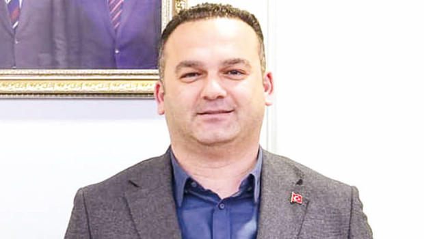 ‘Taciz’den tutuklanan başkana CHP’den ihraç