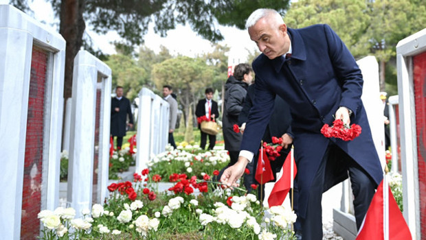 Çanakkale destanı 111 yıl sonra aynı ruhla anıldı! Bakan Ersoy: Tarihin akışını değiştiren bir millet