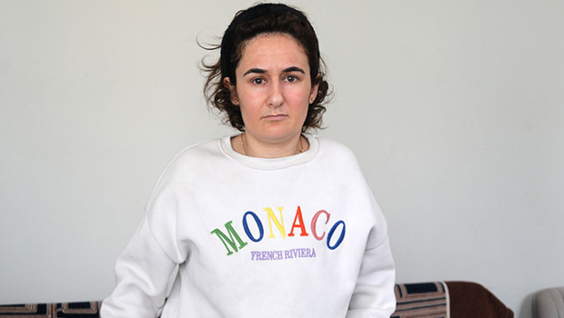 Eşinin acısını yaşayan kadına avukattan akılalmaz kötülük! Sigortanın yatırdığı tazminatı alıp aileyi tehdit etti iddiası