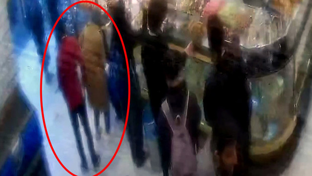 Adana'da cep telefonu hırsızı yakalandı! 'Cep telefonu gördüğümde dayanamayıp çalıyorum'